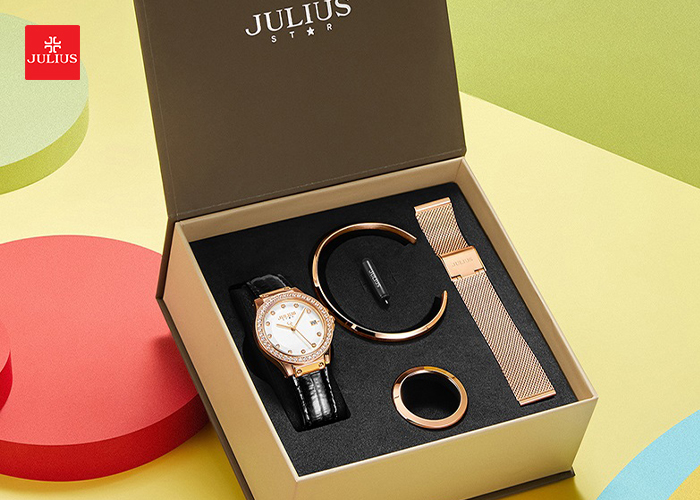 Buy Mother's Day gift in Julius Malaysia