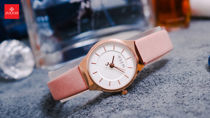 gorgeous women’s wristwatch