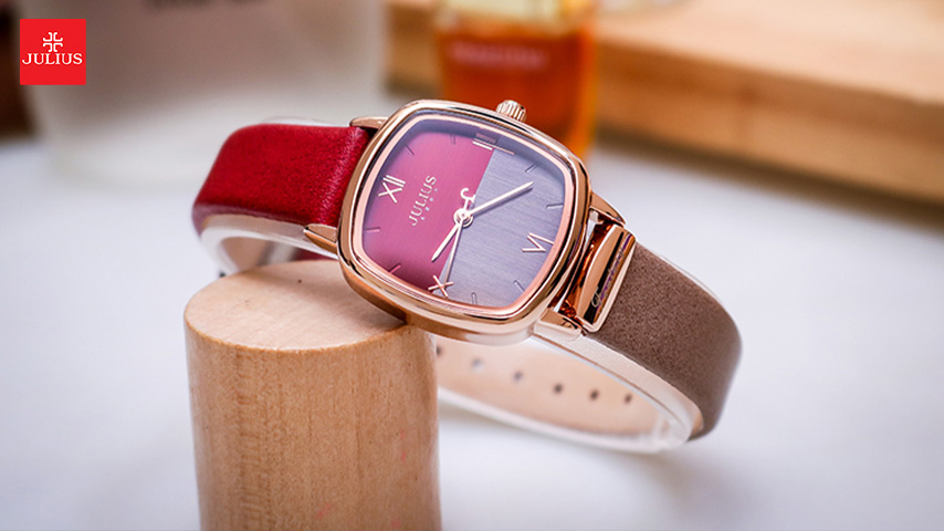  gorgeous women’s wristwatch