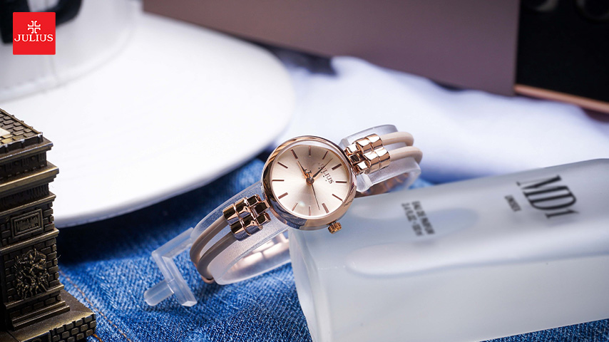 gorgeous women’s wristwatch