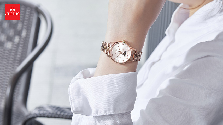 gorgeous women’s wristwatch