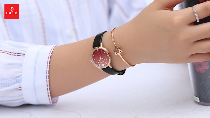 Julius watch and lucky six-pointed star bracelet